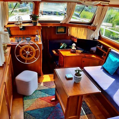 Motor Yacht Amstelle Hotell Amsterdam Exteriör bild